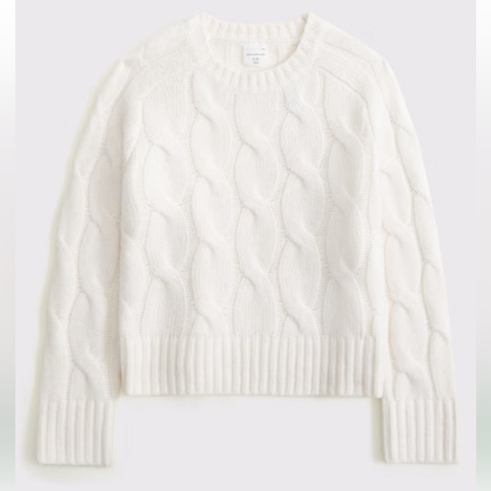 Abercrombie & Fitch Ivory Cable Knit Sweater